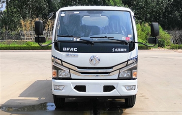 绿化喷洒车YYD5072GPSD6（正前）