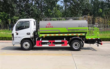 国六洒水车（10方）