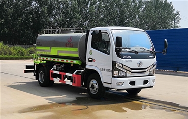 国六洒水车（10方）