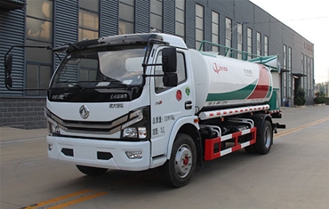 国六绿化喷洒车（8方）